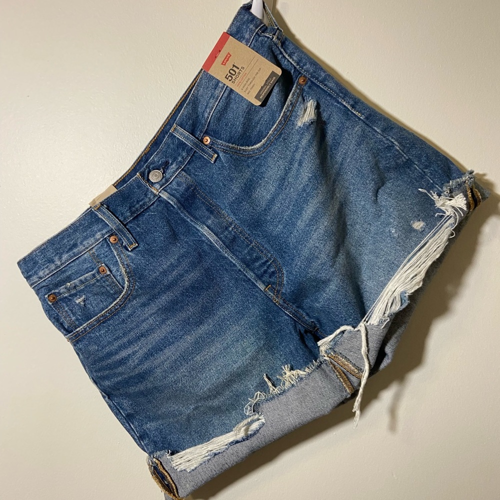 NWT Levi’s 501 High Rise Jean Shorts